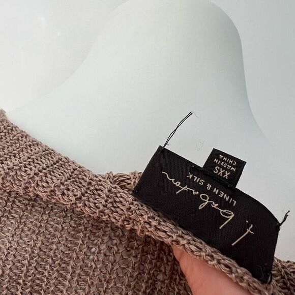 Aritzia Babaton Linen and Silk Light weight knit sweater - Picture 4 of 8